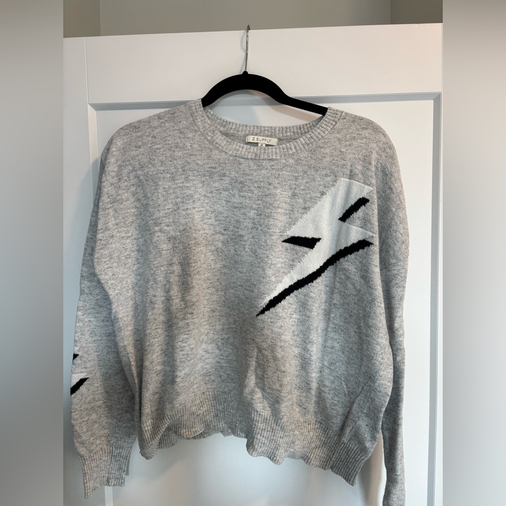 Z SUPPLY Light Gray Sweater with Black and White Lightening Bolt Design